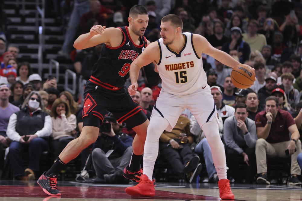 体坛名场面|孙颖莎再战伊藤美诚,不料伊藤连扳两局想逆转,国乒:逆转时刻.