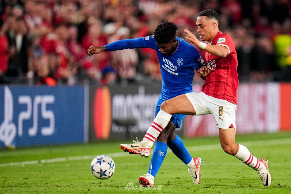 世界第四佩古拉,网前神预判截击技惊四座,打懵19岁菲律宾小将.