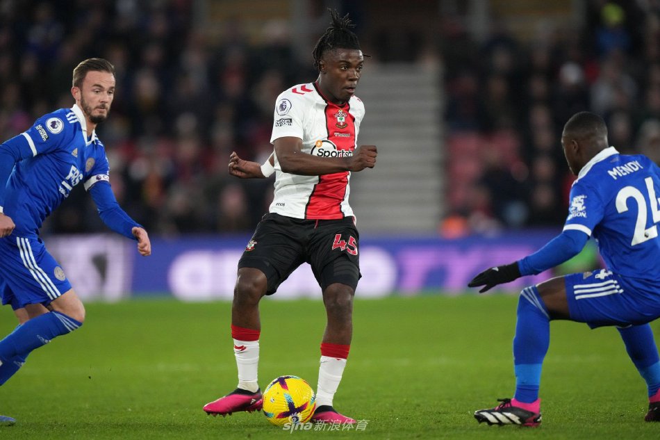 他不仅为球 他不仅为球