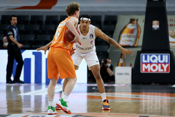 线外援抱有 线外援抱有